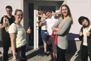 Basicals Gruppenfoto zum Start der Sozialwoche
