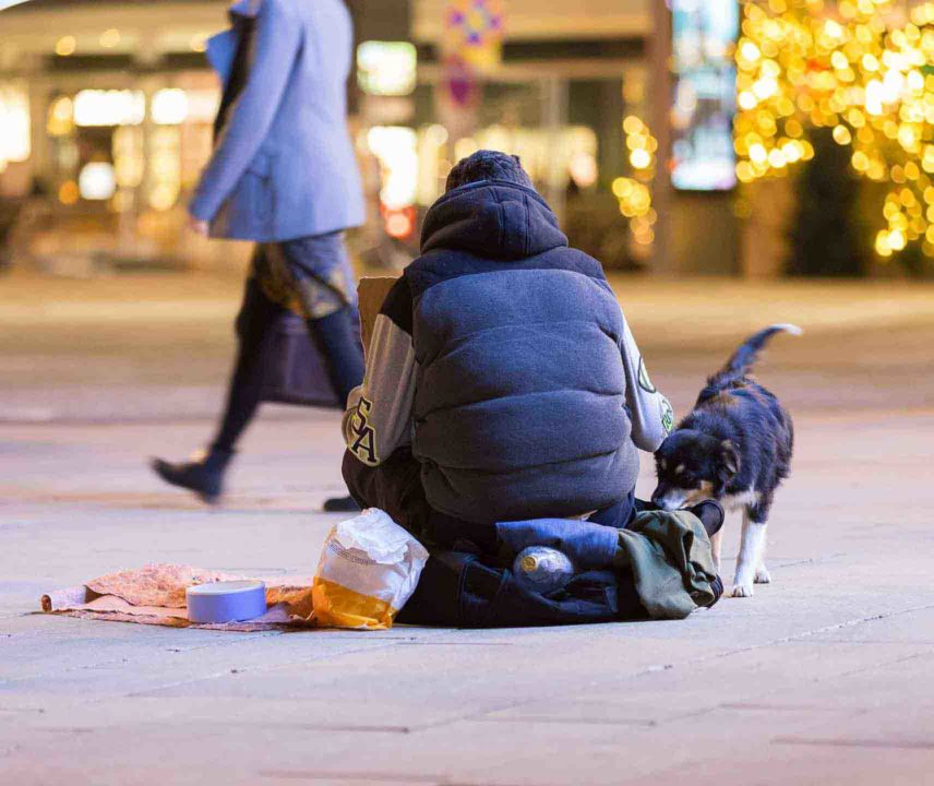 Obdachloser mit Hund