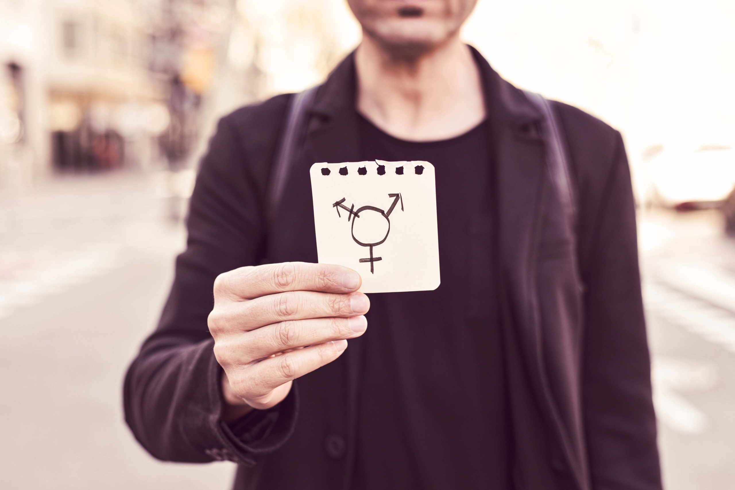 Mann mit Transgender Symbol