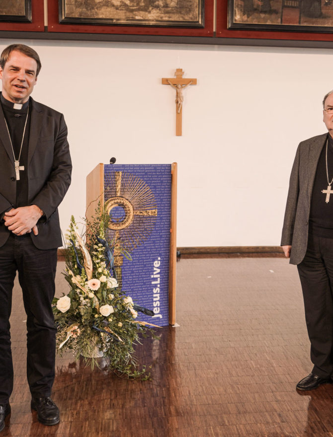 Bischof Bertram Meier und Bischof Stefan Oster beim Studientag Neuevangelisierung 2021