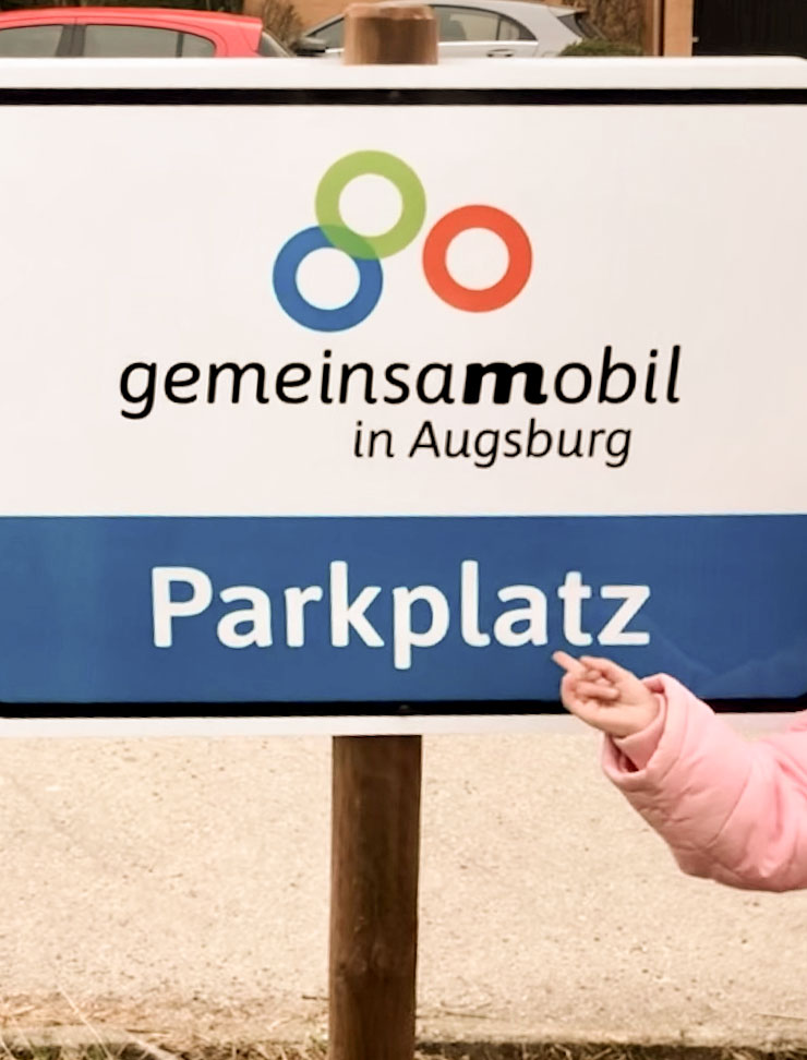 Parkplatz-Schild gemeinsam mobil