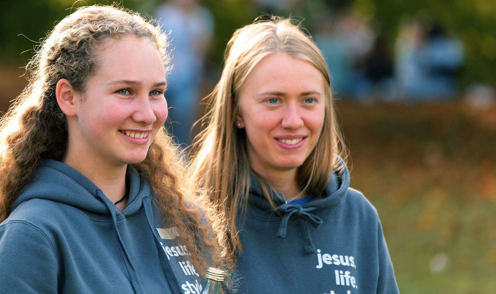 junge ehrenamtliche Missionare